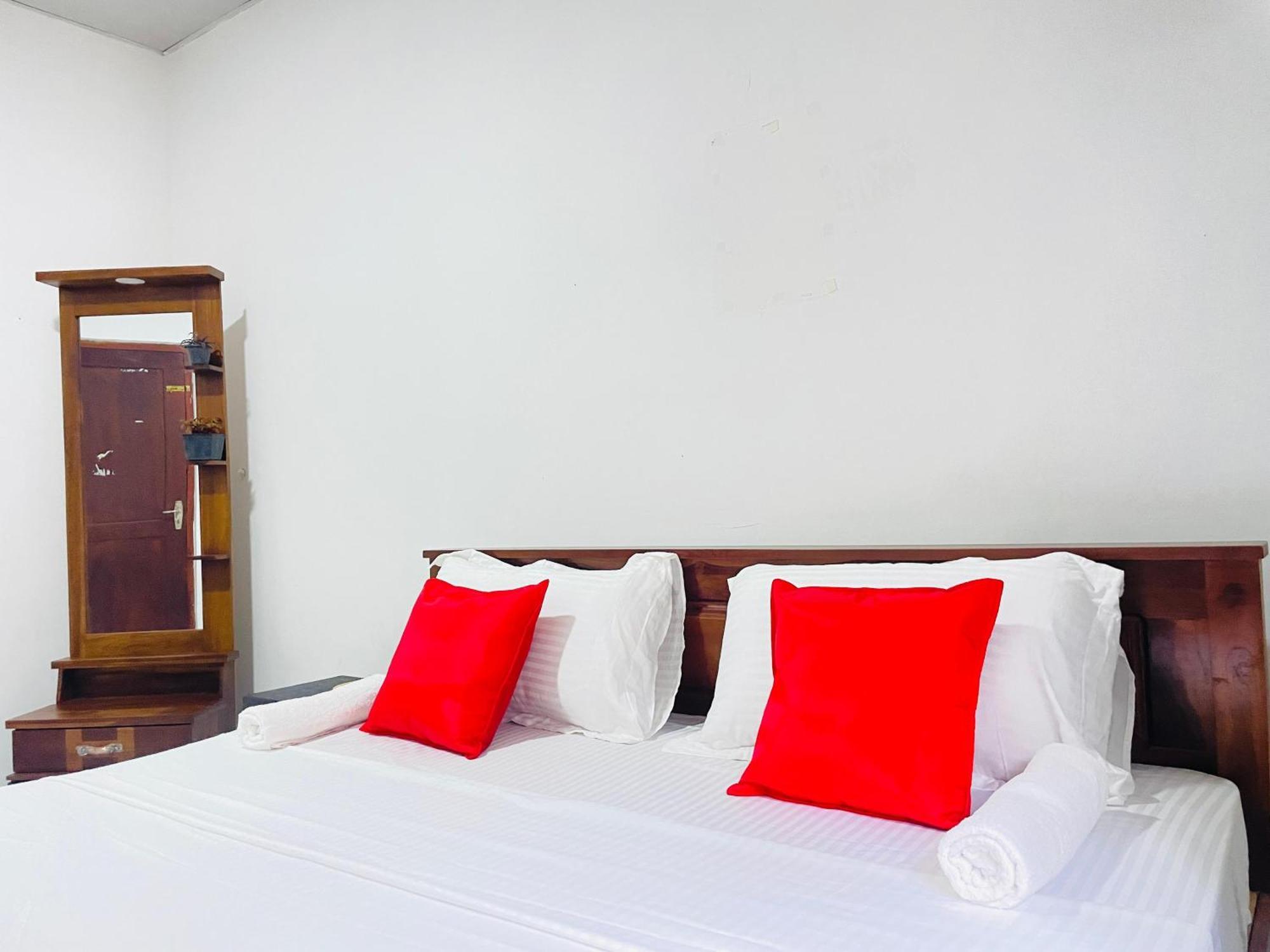 Kavi * Weligama